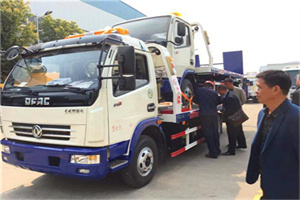 西四汽车道路救援拖车价格
